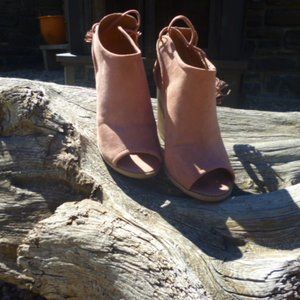 Pink Suede Open Toe Shootie with Tassells!